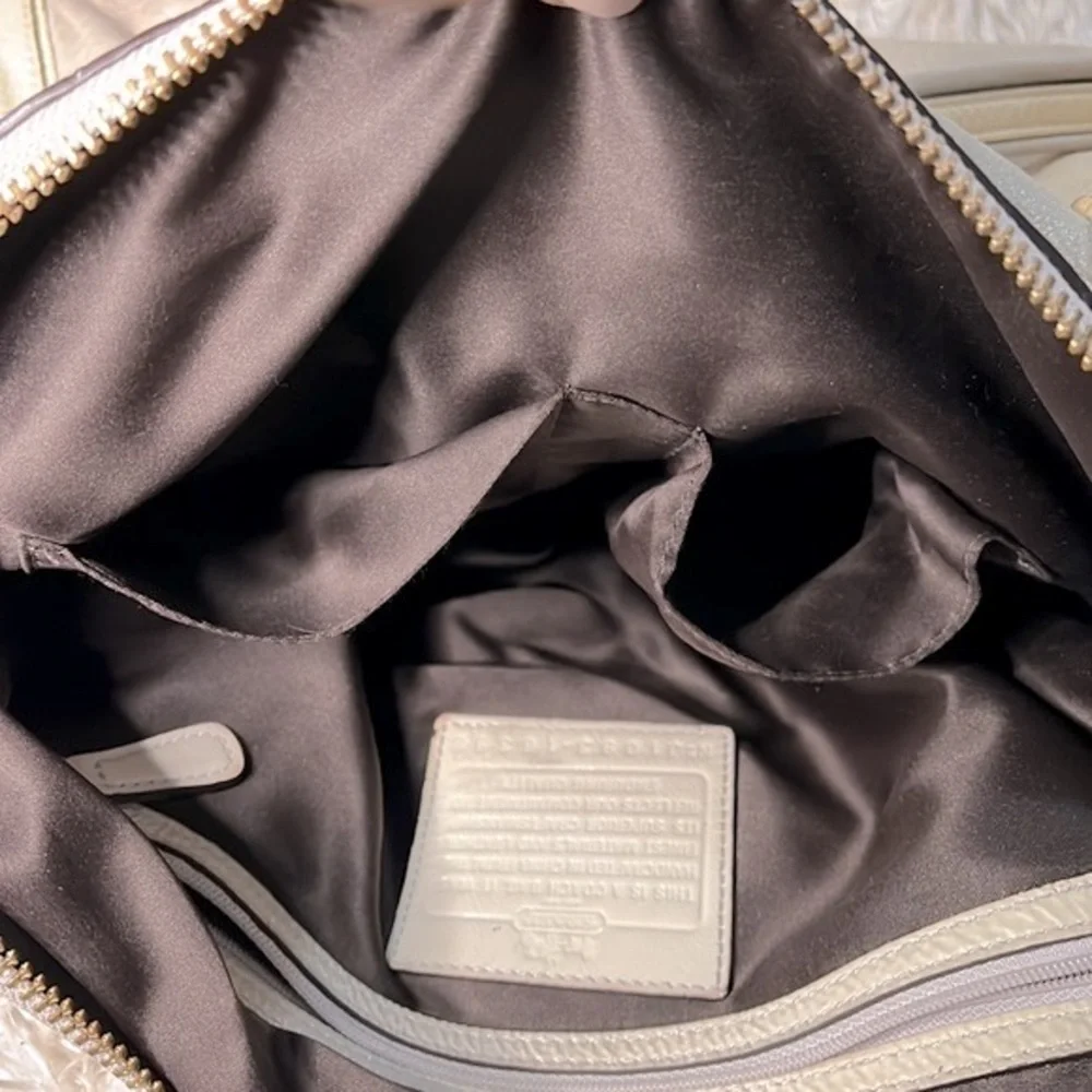 COACH Authentic 16298 - Picture 17 of 17
